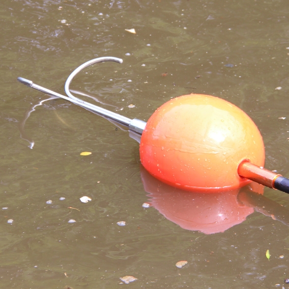 REACH POLE BUOY